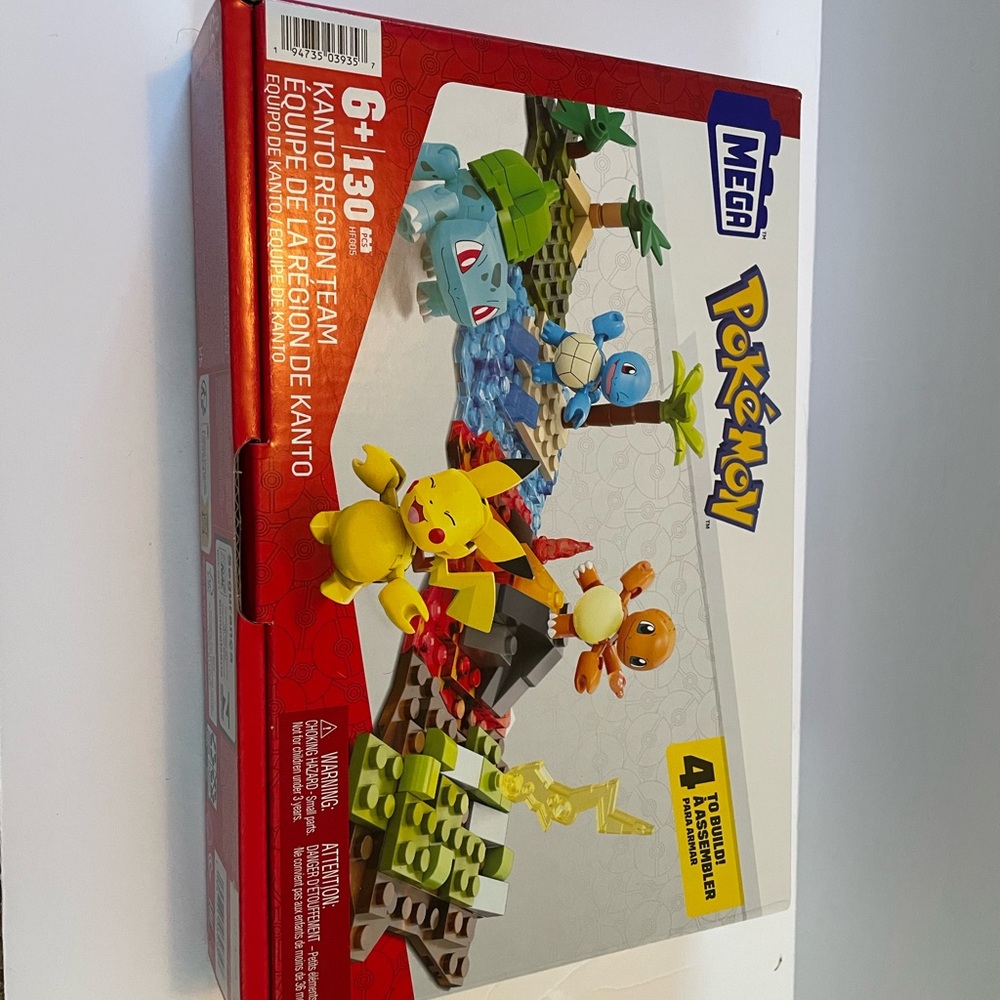 Mega Pokémon Kanto Region Team Building Set